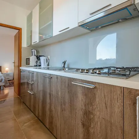 1 Bedroom Amazing In * Pakoštane