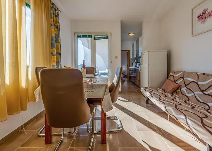 1 Bedroom Cozy In *