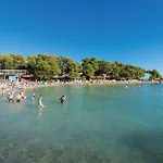 1 Bedroom Cozy In Pakostane