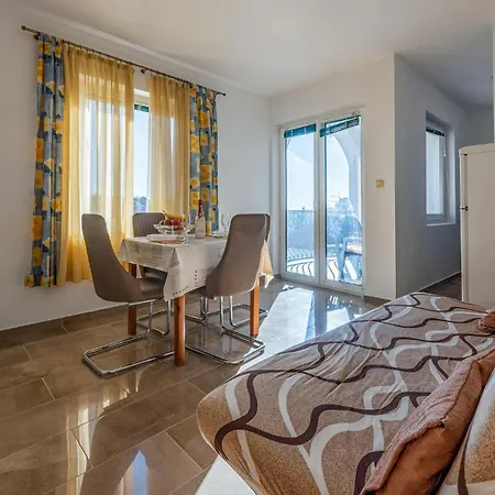 1 Bedroom Cozy In Apartamento
