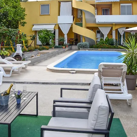 Apartment Beautiful In