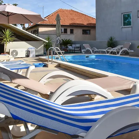 Apartment Beautiful In Pakostane