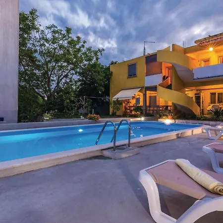 1 Bedroom Amazing In Pakoštane
