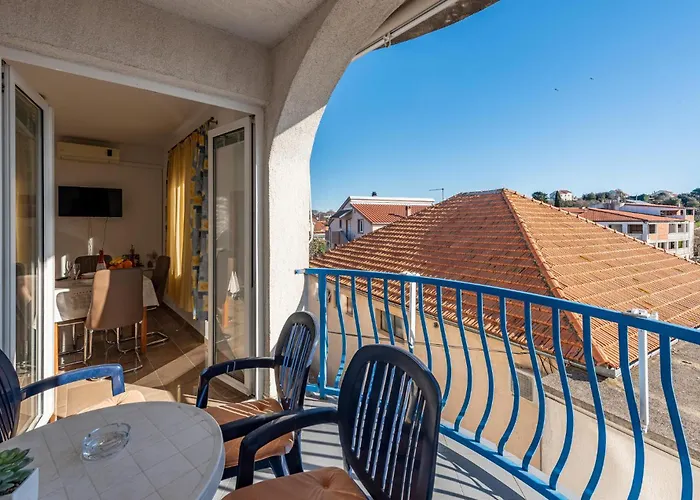 1 Bedroom Cozy In * Pakostane